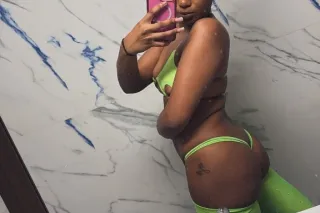 5'4 Slim Thick & Petite Nympho NEW In Town 🤪💦 CUM Fuck Me Now Daddy! 😻✅ - Image 9