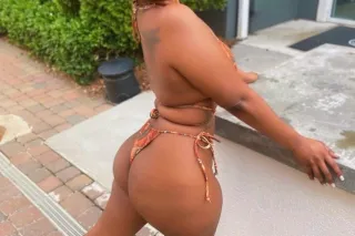 💦👅💦 I suck WHITE COCKS until t... - Image 2
