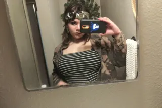 thick teen looking to have fun😋❤ - Image 10