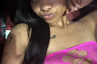 IM HORNY DADDY COME FUCK ME PETITE PRETTYFACED LIGHTSKIN 😘💦 - Image 1