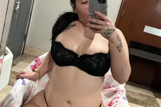 THICK HISPANIC WAITING FOR YOU BABES - Image 3