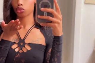 sweet petite treat 🍬🍭 - Image 5