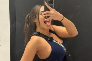 😍Sexy Latina with a big butt🍑 ... - Image 2