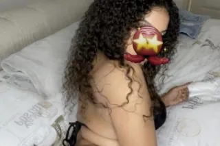 naveah busty babe - Image 3