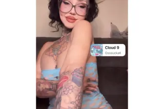 pierced pussy 🤫 content ft shows 💦 - Image 8
