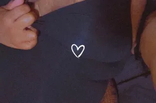Extra Thick n’ Juicy Caramel Coated Exotic Ebony Goddess - Image 7
