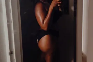 Incall Qv Early Bird 🐦‍⬛ Sale !!!!😍 Fun Choclate Come Eat My Ass Or Sum 😘 - Image 1