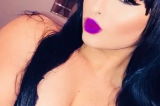 horny woman for a chubby Middle Eastern guy with a very, very, very crotch only - Image 4