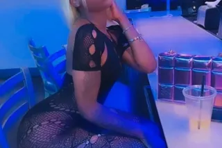 Out Of Town Visiting 💋...Come Put it in My Mouth 👅 Tight Grips & Wet Pussy 💦 The Best Head in Town Come see Me 💦 2 Girl Available 💋 - Image 10