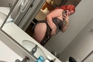BLONDE BOMBSHELL SNOWBUNNY THICK WHITE GIRL this is what dreams are made of - Image 4