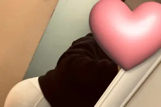 come see me while im 8n town 😘😘😗😘 - Image 1