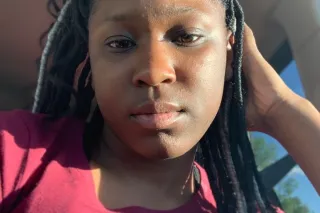 Brown skin. Im 5'4 - 25 - Image 1
