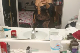 5'10 THROAT DEMON 😈 BEST EATER AROUND GUARANTEED🥰 NO GAG REFLEX 💦 - Image 4