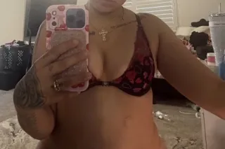Exotic green eyed squirting 💦 - Image 2