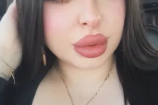 Throat goat 🫦 sexy BBW 💕 Fat w... - Image 1