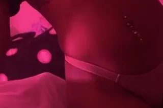 SEXY & Petite - 21 - Image 2