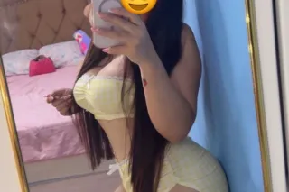 Available sexy girl colombian ... - Image 3