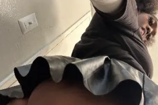 Welcome To The Chocolate Facto... - Image 3