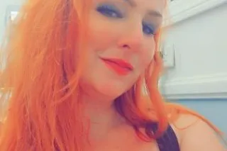 Hot MILF in Ktown. sexy REAL REDHEAD with amazing reviews and super recent pics.. waiting for you NOW. all natural PAWG white girl 💕 - Image 11