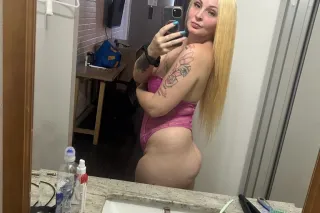hey daddy come see your favorite snow bunny - Image 1