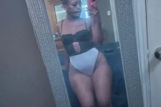 pretty henny - 22 - Image 2