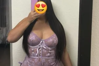 hot latina - 26 - Image 1