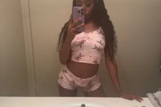 SEXY PETITE FANTASY GIRL😍🍫WET and CREAMY💦INCALL SPECIALS🥰2 girls👯♀💕 - Image 1