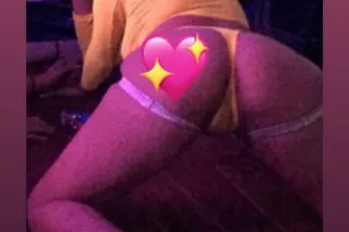 cute face 🥰 Thick thighs😩 & pr... - Image 3