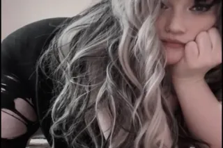 Your Curvy Goth Fantasy 🖤 - Image 4