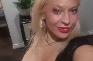 Triple Ddd*$ on my knees ready... - Image 2