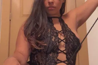 The Thick FunSize Latina 🤞🏽👅💦💕 - Image 1