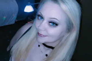 2 girl now💋😘 serious inquirys ... - Image 1