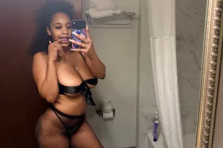 IM BACK Chester incall📍 CALI -GIRL🌴EBONY CUTIE WITH A NICE ROUND A🍑S🍑S WETT💦KITTY& A CREAMY🫦 SUPRISE - Image 5