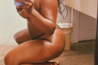 Im back Guys...FunSize😏Chocolate 🍫 Petite BOMBSHELL 🤏🏾🔥 and AVAILABLE🚨DONT MISS YOUR CHANCE 😏 - Image 8