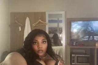 80qv 120hh 💦👙CAR FUN! VIP session available 👅🍭 Lingerie and High heels 👠 Dolled up 💄 hot and horny CAR FUN ‼💋 - Image 5