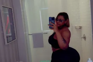 Juicy Tee👅 FAMOUS PORN SLUT 🫦 - Image 12