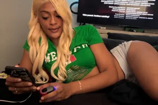 Natural yellow bone coke shape baddie - Image 6