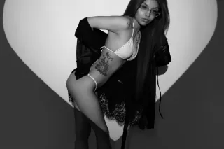 Exotic Petite Sexy Treat - 23 - Image 2