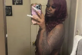 come get this tight wet good pussy - Image 1