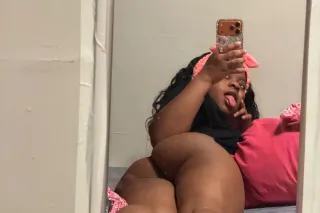 LET ME BE YOUR FAVORITE NOTIFICATION🥰😘 - Image 3