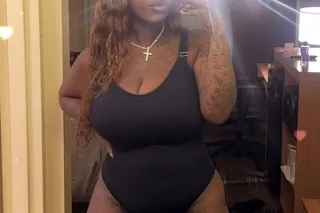 outcalls .. & facetime shows .... - Image 1