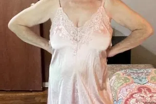 SWEET AND SEXY HOT! OLDER IS B... - Image 1