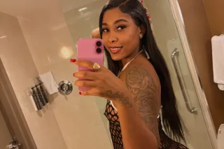 unforgettable "HEY daddy where you at 💦👀 - Image 1