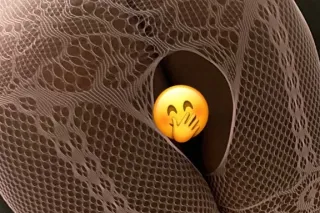 petite with a soft ass😩💕🍑 - Image 11