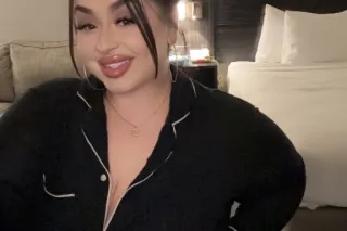 Throat goat 🫦 sexy BBW 💕 Fat wet pussy💕big ass n titties💕 - Image 3
