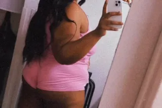 Ask About My Qv Special🤤 (Outcall/Incall Friendly)💕😍Something So Tall and Thick😘Cum And Get A Slice Of This Pie Baby🍒🥧 - Image 5