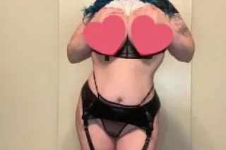 TALL BUSTY BBW. Domme Mommy looking for new puppies. Let me TAKE CONTROL - Image 4