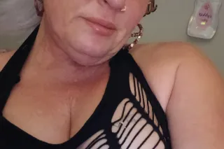 last night fellas im closeing downsome time tonight but keep watch my sxit post i want all my fans to see how much i appreciate them just a short clip for yall😋 - Image 8