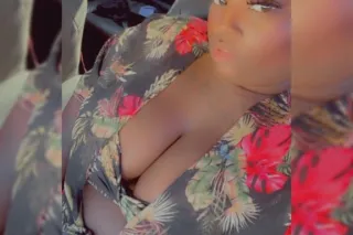 😘New in town 😘 - Image 3