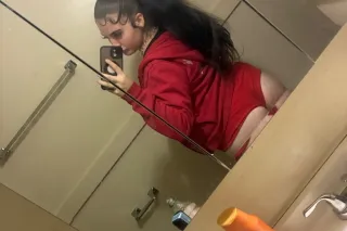 cum have fun with your fav snow bunny 💦 - Image 1